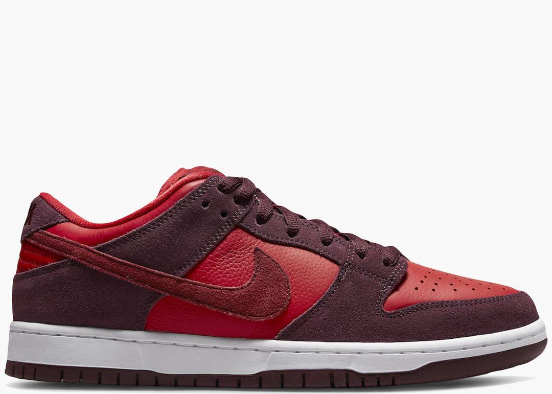 Nike SB Dunk Low Cherry