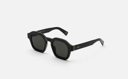 Saluto Black