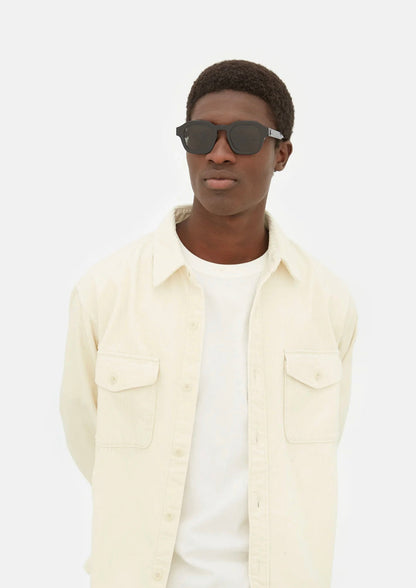 Saluto Black