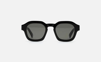 Saluto Black